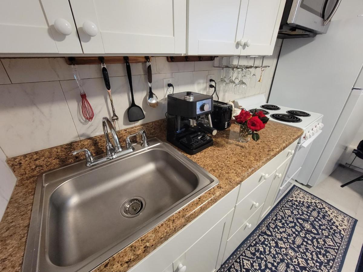 Comfy And Chic Boston Apartment! Free Parking Bagian luar foto