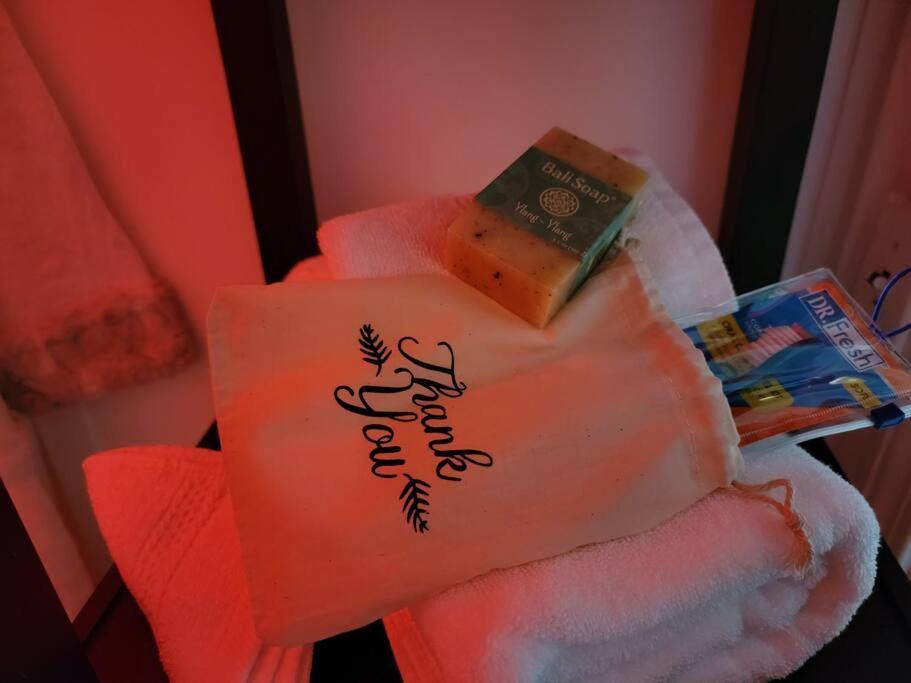 Comfy And Chic Boston Apartment! Free Parking Bagian luar foto