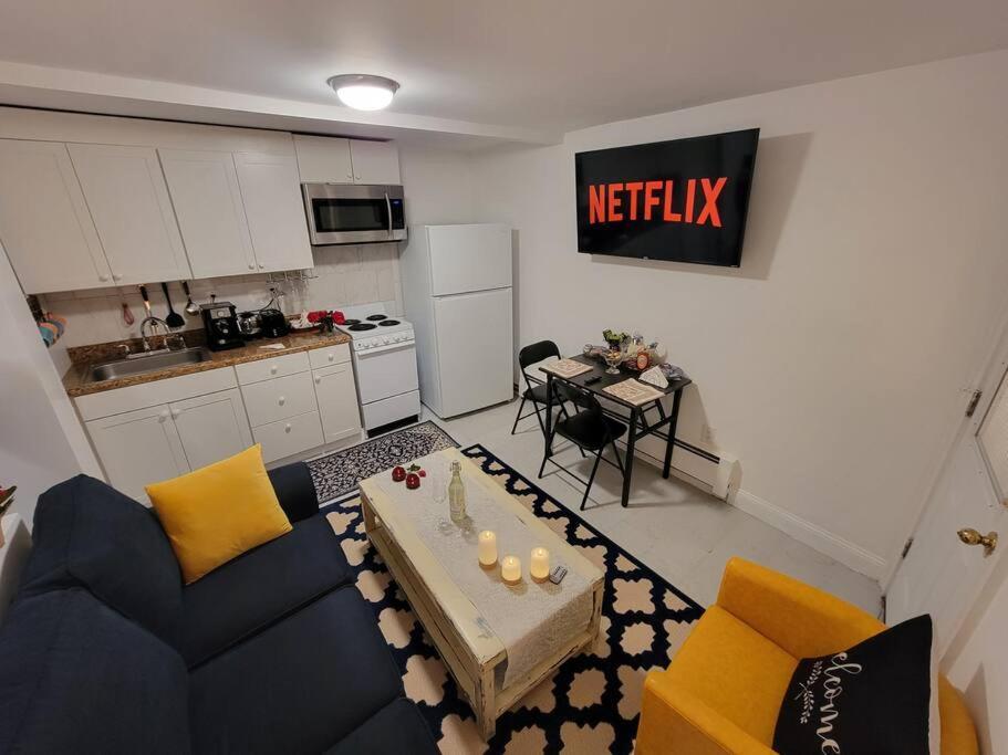 Comfy And Chic Boston Apartment! Free Parking Bagian luar foto